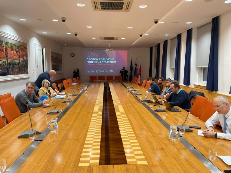 Foto-Almira-Catovic-javna-Razprava-OCPS (3)