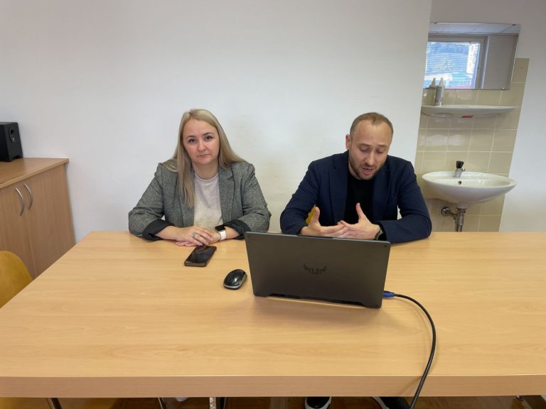 Gostujoča profesorja z ukrajineske univerze sta predavala na UM FGPA (2)